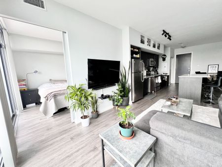 For Lease - 105 The Queensway N/A Unit# 3015, Toronto, Ontario - Photo 2