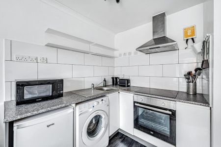 1 bedroom flat to rent - Photo 3