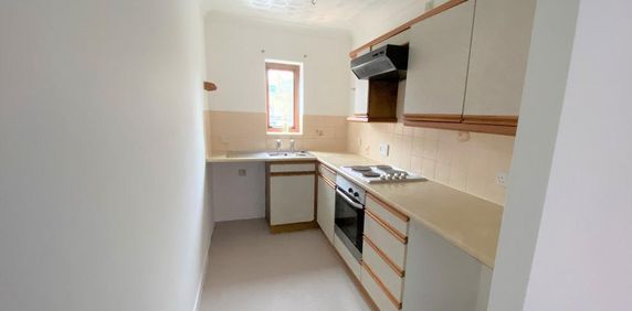 Studio to rent - Photo 2