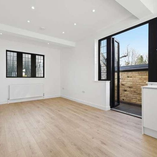 Nethr Street, West Finchley London, N3 - Photo 1