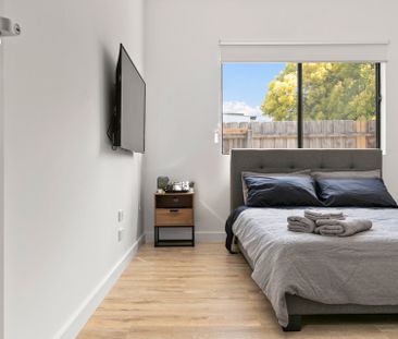 Brand new rooming house, modern & all bills included! - Photo 3