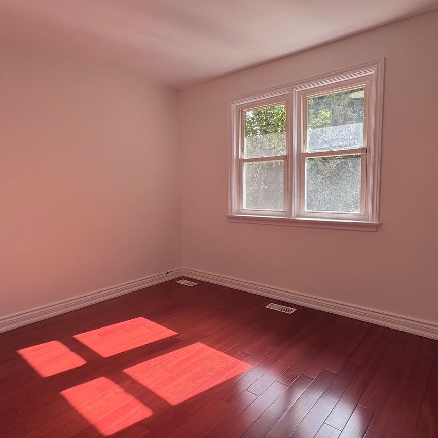 For Lease - 435 Cummer Avenue Unit# (1 Lvl), Toronto, Ontario - Photo 1