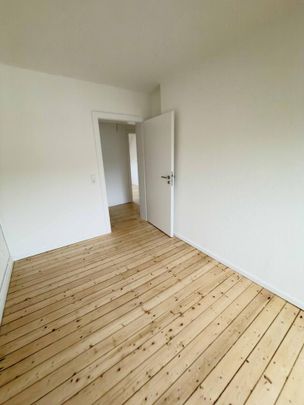 Komplett sanierte 3-Zimmer-Dachgeschosswohnung in Hannover-List zu vermieten! - Photo 1