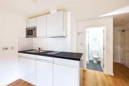 Studio to rent - Photo 2