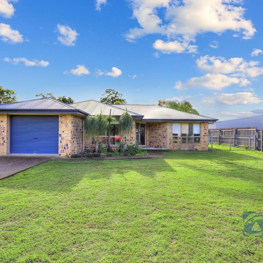 Spacious Family Home with Modern Comforts – Available from 22nd November 2025 - Photo 1