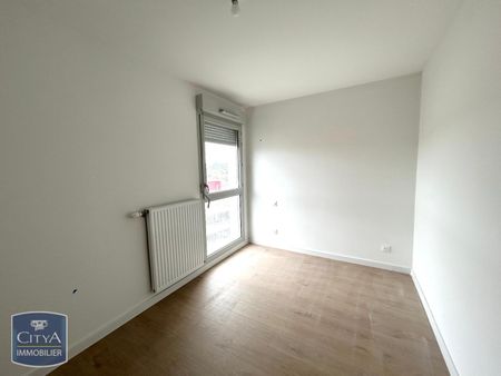 Location Appartement 3 pièces 62m² ST ETIENNE 42000 - Photo 2