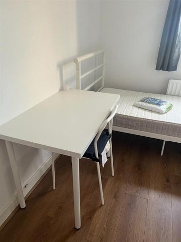 4 bedroom end of terrace house to rent - Photo 5