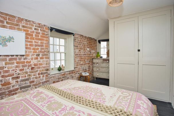 2 bedroom house to rent - Photo 1