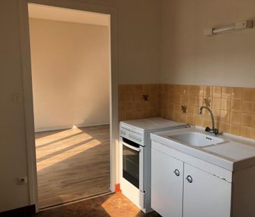 Location Appartement 1 pièce 30m² TOURS 37000 - Photo 2