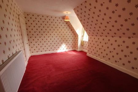 6 bedroom detached house to rent - Photo 2