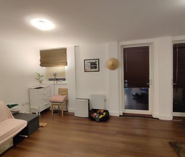 1 Bed Flat, Kings Road, RG1 - Photo 1