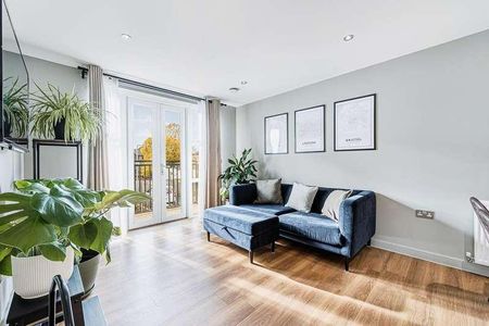 Lorde Court, Shakespeare Road, Hanwell, London, W7 - Photo 2