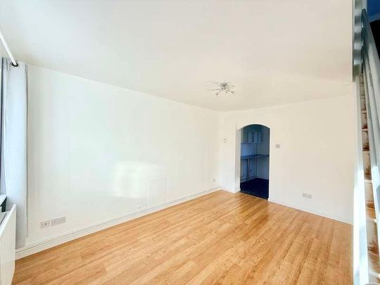 Rosewood Gardens, Marchwood, SO40 - Photo 1