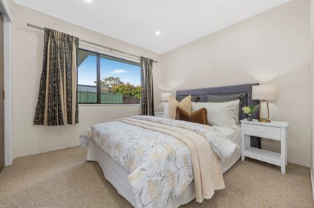 Single-Level 3 bedrooom & Study - Photo 4