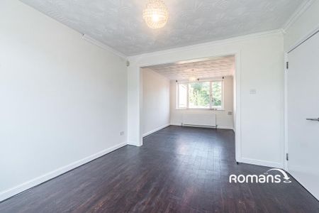 3 bedroom semi-detached house to rent - Photo 2