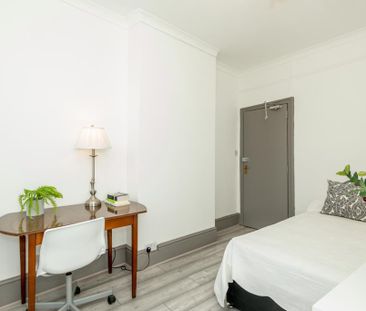 9 bedroom terraced house to rent - Photo 4