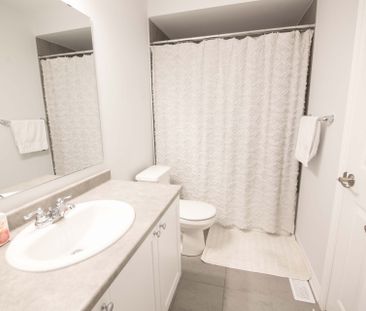 For Lease - 43 ZOISITE Private, Barrhaven, Ontario - Photo 3