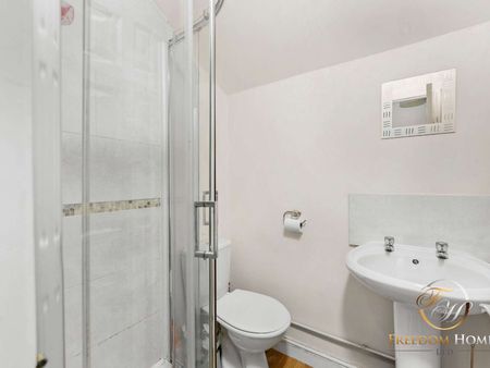 Of The Manor Born Room 2 - Photo 4