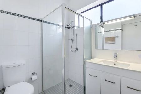 Coastal Living in a Quiet, Premier Dover Heights Location - Photo 5