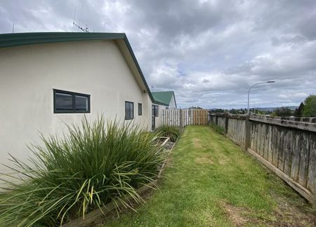 Central Choice - Photo 2