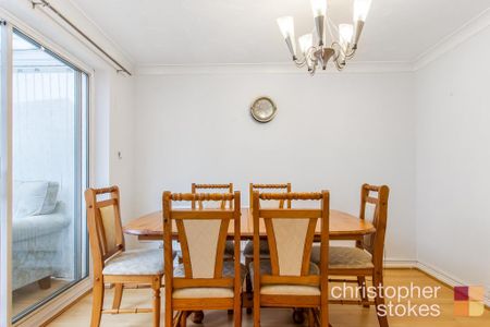 3 bedroom end of terrace house to rent - Photo 5