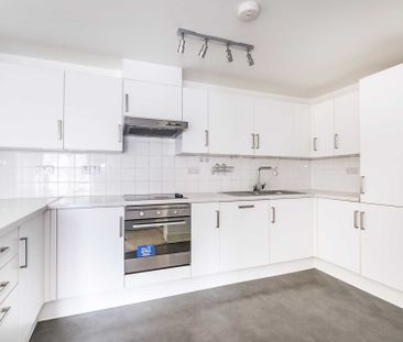 Jubilee House, Epsom - Photo 5