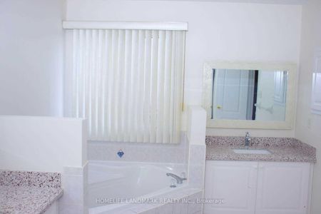 For Lease - 103 Sunridge Street, Richmond Hill, Ontario - Photo 5