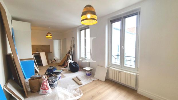 Location Appartement 2 pièces 45m² PARIS 19ème - Photo 1