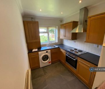 3 bedroom flat to rent - Photo 5