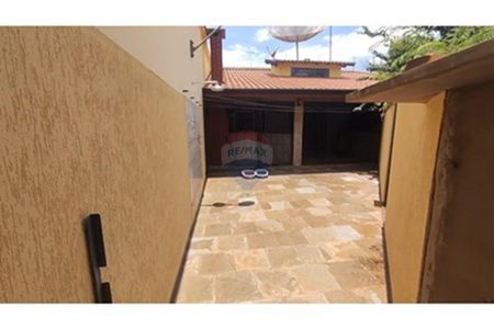 Excelente Casa para Locação no Centro de Andradina – Conforto, Privacidade e Praticidade - Foto 5