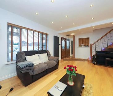 4 bedroom end of terrace house to rent - Photo 6