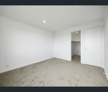16 Nolita Walk, Point Cook, Vic 3030 - Photo 6