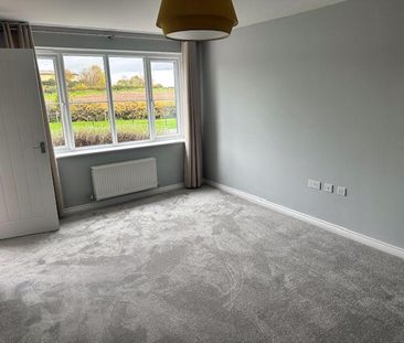 3 bedroom detached house to rent - Photo 3