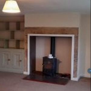 2 bedroom semi-detached house to rent - Photo 3