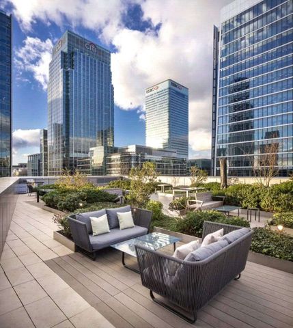 8 Water Street is a new low-rise, pet-friendly building with an expansive roof terrace, private balconies and social spaces. - Photo 5