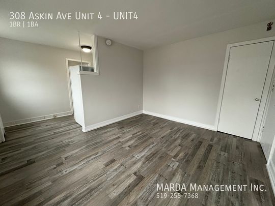 NEWLY RENOVATED 1-BEDROOM/1BATH APARTMENT + UTILITIES - Photo 1