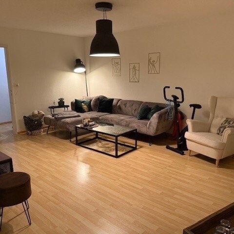 zentrale und moderne Wohnung mit Charme - Foto 1