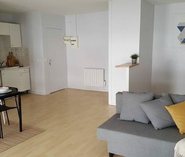 Location Appartement 1 pièce 36m² ST ETIENNE 42000 - Photo 2