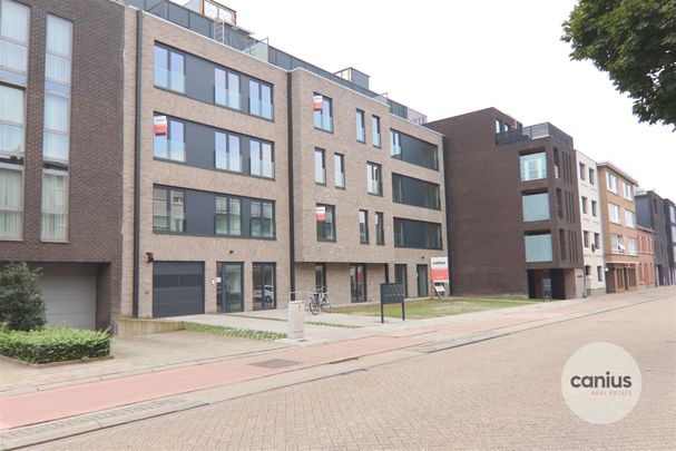 PENTHOUSE IN HARTJE HASSELT MET 1 SLK + 2 TERRASSEN & PARKING - Photo 1