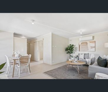 31 Adrian Street, Christie Downs, SA 5164 - Photo 4