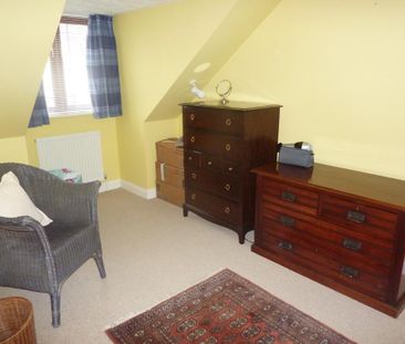 5 bedroom detached house to rent - Photo 3