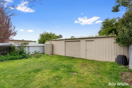 Home For Rent - Photo 3