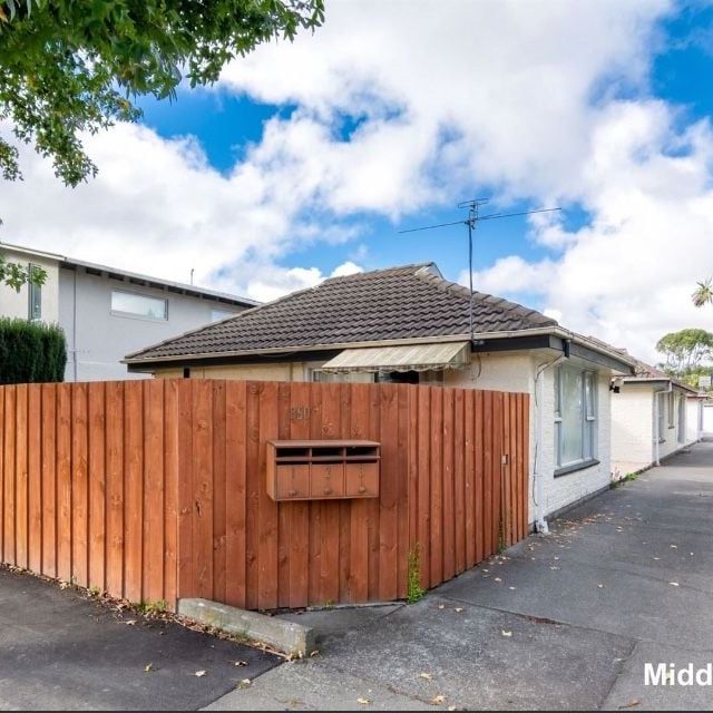 2 Bedroom unit close to the CBD - Photo 1