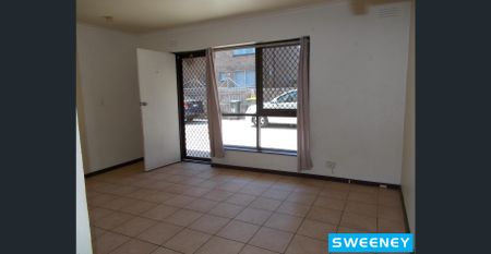 Neat & Tidy Ground Floor Flat - Photo 5