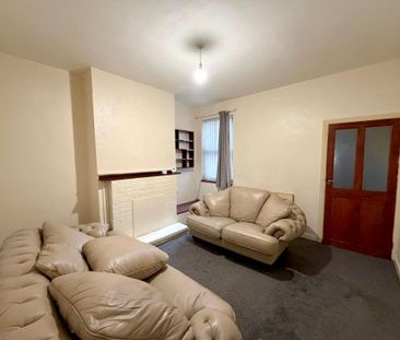3 bedroom terraced house to rent - Photo 3
