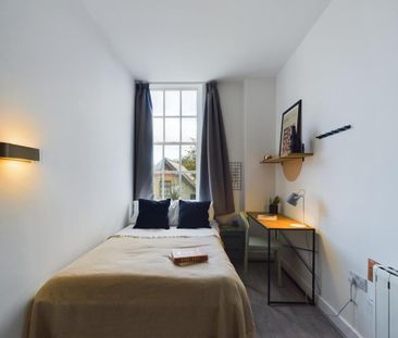 1 bedroom in a house share to rent - Photo 4