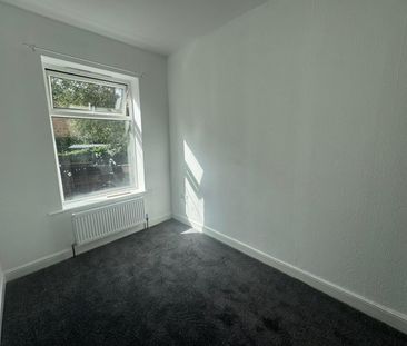 Vivian Place, Bradford - Photo 1