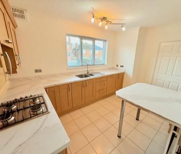 3 bedroom House To Let - Photo 6