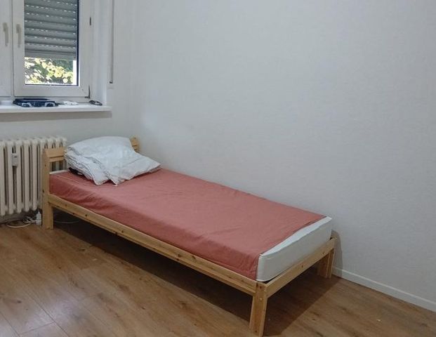 2 Zimmer Wohnung In Spandau Möbiliert Privat - Foto 1