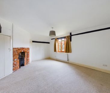 4 bedroom detached house to rent - Photo 1